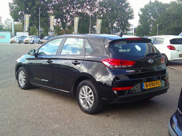 Hyundai I 30 1.5 T-GDi MHEV Premium Staat in Hardenberg