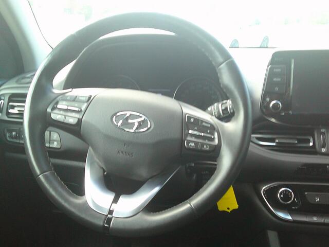 Hyundai I 30 1.5 T-GDi MHEV Premium Staat in Hardenberg