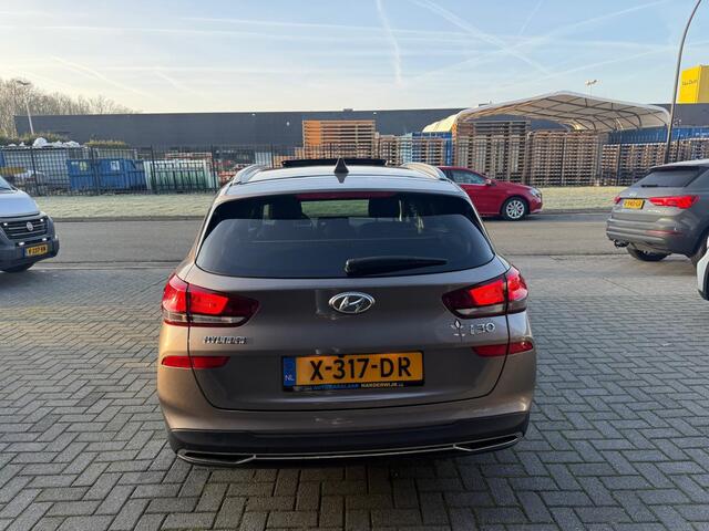 Hyundai I 30 Wagon 1.5 T-GDi MHEV Premium | 1E EIGENAAR | 3/6/12MND GARANTIE| LED | CARPLAY | SCHUIFDAK | DAB | NAVI | CRUISE | 160PK |