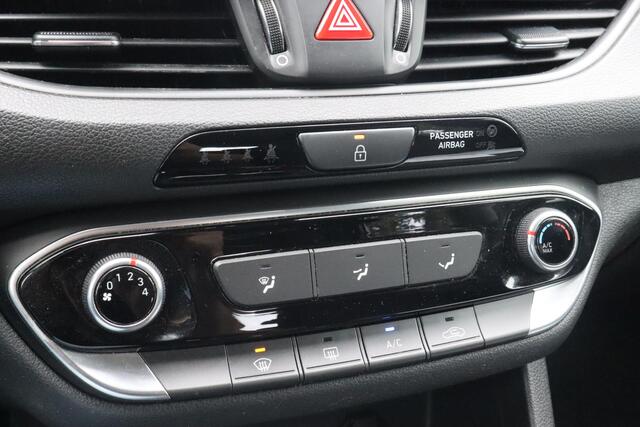 Hyundai I 30 1.4 i-Drive | Cruise control | Airconditioning | Bluetooth | Lichtmetaal | Lane assist