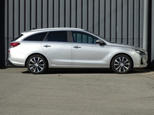 Hyundai I 30 Wagon 1.4 T-GDI Premium Automaat | Pano | Trekhaak | LED | Stoel-&Stuurverwarming