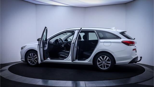 Hyundai I 30 Wagon 1.4 T-GDI Aut. PREMIUM CAMERA | CARPLAY | STUUR+STOELVERW | TREKHAAK | NAVI | DAB | PDC | LMV