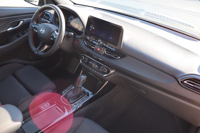 Hyundai I 30 Wagon 1.5 T-GDi MHEV N Line Automaat Apple carplay/Achteruitrijcamera/Stoelverwarming/Lane assist/Adaptieve cruise control/Stuurverwarming/Draadloze tel. lader/DAB Radio – foto 2