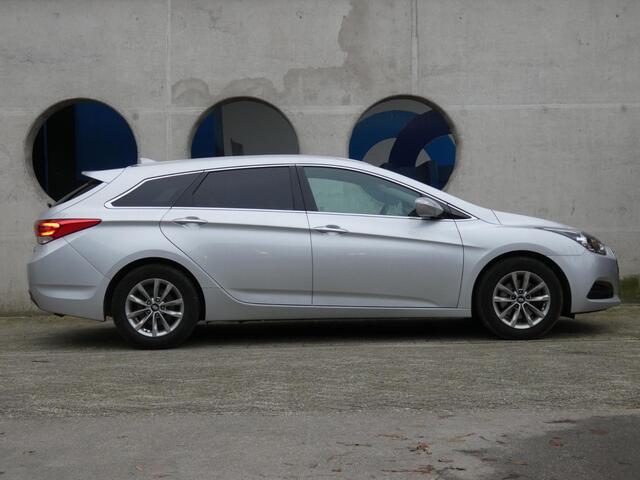 Hyundai I 40 Wagon 1.6 GDI Essence | NAVIGATIE |