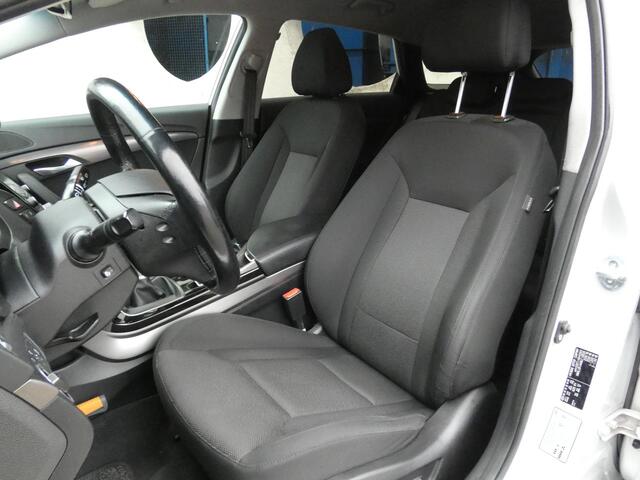 Hyundai I 40 Wagon 1.6 GDI Essence | NAVIGATIE |