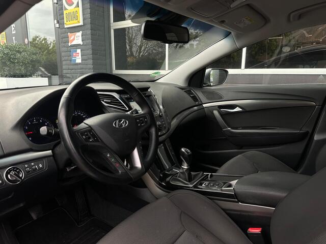 Hyundai I 40 Wagon 1.6 Essence, Airco, Camera, CarPlay, Cruise, Trekhaak, Navi, PDC, NAP – foto 2