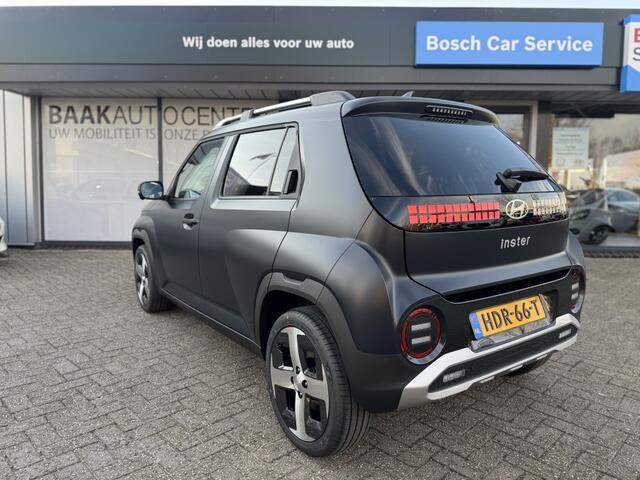 Hyundai INSTER Evolve Sky Pl 49 kWh | Tech + Winter pack | Schuifdak | Direct l