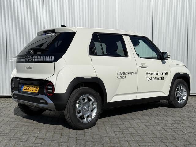 Hyundai INSTER Pulse 49 kWh / Navigatie / Climate Control / Adaptive Cruise Control / Achteruitrijcamera / 15 Inch Lichtmetalen Velgen / DEMO ACTIE! /