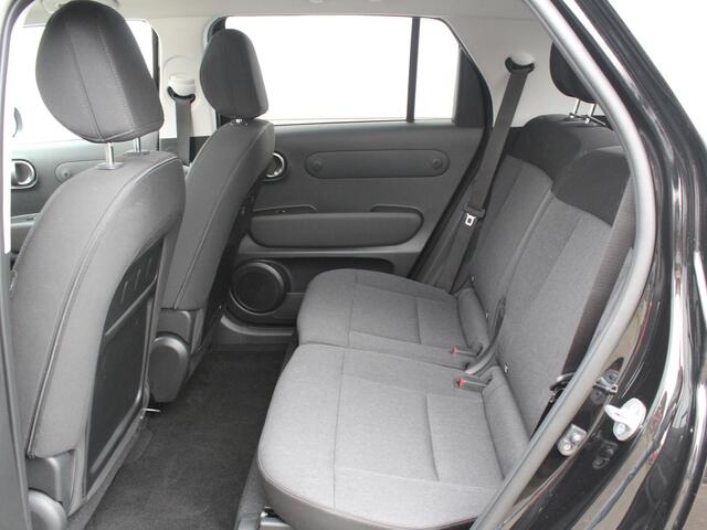 Hyundai INSTER Evolve Sky 49 kWh / Navigatie + Apple Carplay/Android Auto / Stoel- & Stuurverwarming / 360* Camera / Cruise Control Adaptief / Elektrisch Schuif-/Kanteldak /