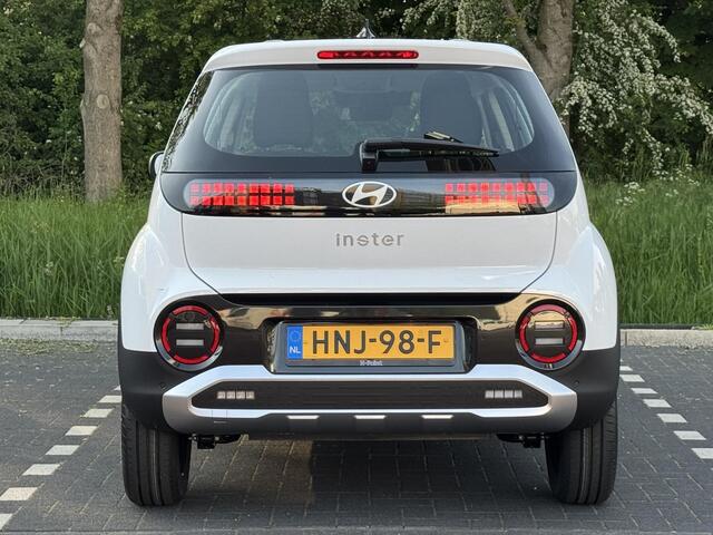 Hyundai INSTER E-Motion 42 kWh | ¤1295 KORTING | CLIMATE CONTROL | NAVIGATIE | CAMERA | SENSOREN |