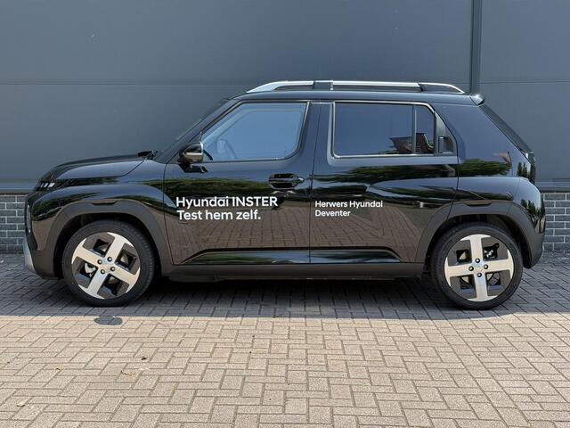 Hyundai INSTER Evolve 49 kWh Winter+Techpack / Stuur+Stoel Verwarming / Achterbank Verschuifbaar / Adaptive Cruise / 360º Camera / Keyless /
