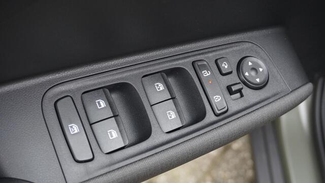 Hyundai INSTER Evolve 49 kWh + Winterpack + Tech Pack