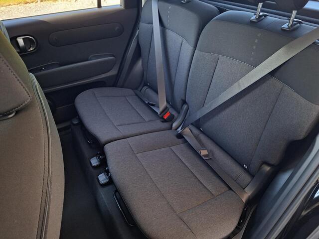 Hyundai INSTER Evolve 49 kWh | Winterpack | Uit voorraad leverbaar | Warmtepomp | Stoel en stuurverwarming | Parkeersensoren voor en achter | Adaptieve cruise control