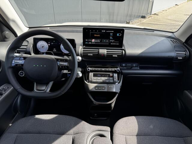 Hyundai INSTER Evolve 49 kWh Winter+Tech Pakket / ¤3000,- Voordeel / Rijklaarprijs / Direct Leverbaar /