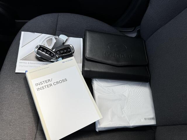 Hyundai INSTER Evolve 49 kWh Winter+Tech Pakket / ¤3000,- Voordeel / Rijklaarprijs / Direct Leverbaar /