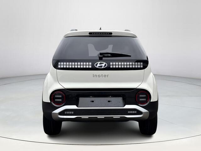 Hyundai INSTER Evolve Sky 49 kWh | Winter Pack | Apple Carplay/Android Auto | 360 graden camera | Batterijverwarming | Schuif/kantel dakje | Adaptief Cruise Control | Stoel/stuurverwarming |