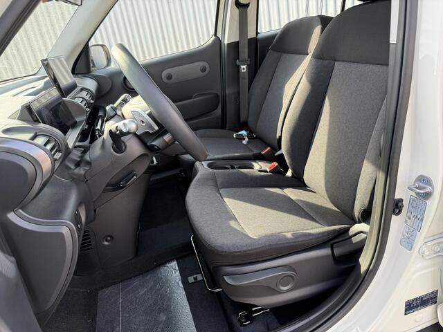 Hyundai INSTER E-Motion 5p. 42 kWh / 5 Zits / Direct Leverbaar / ¤3.000,- Voordeel / navigatie / Achteruitrij Camera / LM Velgen /