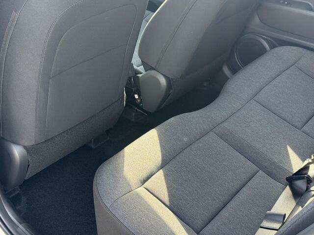 Hyundai INSTER E-Motion 5p. 42 kWh / 5 Zits / Direct Leverbaar / ¤3.000,- Voordeel / navigatie / Achteruitrij Camera / LM Velgen /