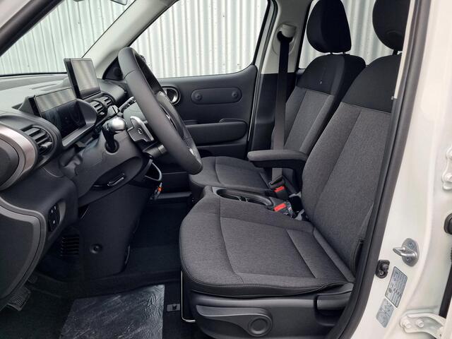 Hyundai INSTER Evolve 49 kWh Winter + Tech Pack / ¤3.000,- Voordeel / V2L / 360 Camera / Dynamische Navigatie / Adaptive Cruise Control / Climate Control /