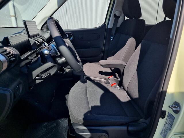 Hyundai INSTER Pulse 49 kWh + WinterPack / ¤ 3.000,- inruilvoordeel / Prijs is rijklaar / WinterPack / Navigatie / Warmtepomp / Stoel & stuurwiel verwarming voor / Apple & Android carplay / Adaptieve cruise control /