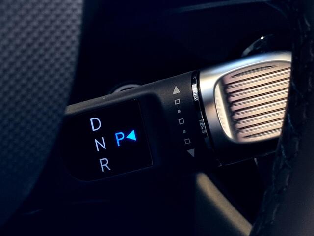 Hyundai INSTER Pulse 49 kWh + WinterPack / ¤ 3.000,- inruilvoordeel / Prijs is rijklaar / WinterPack / Navigatie / Warmtepomp / Stoel & stuurwiel verwarming voor / Apple & Android carplay / Adaptieve cruise control /