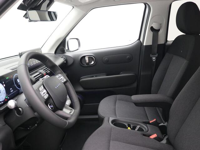 Hyundai INSTER Evolve Sky 49 kWh / ¤3000,- Voordeel / Snel Leverbaar / Warmtepomp / Stoel- & Stuurverwarming / Climate Control / Adaptive Cruise Control / / 3 Fase /