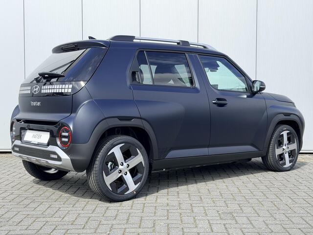 Hyundai INSTER Evolve 49 kWh LED Verlichting / 17 Inch / Dynamische Navigatie / Achteruitrijcamera / Parkeersensoren Voor + Achter /