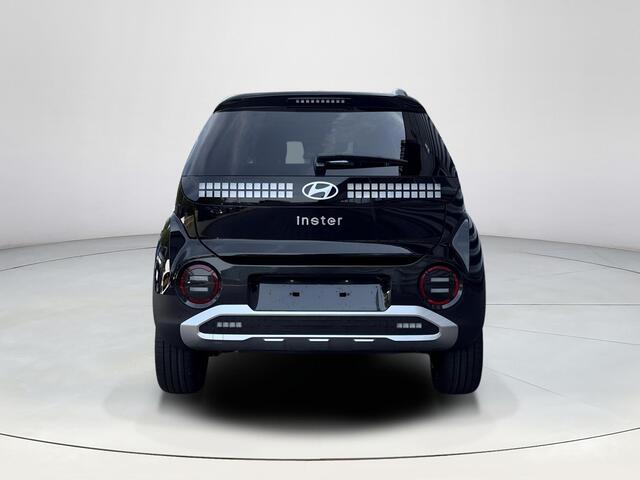 Hyundai INSTER Pulse Advanced 42 kWh | WK Deal | Uit voorraad leverbaar! | Schuif-/kanteldak | Adaptieve cruise control | Stoel- en stuurverwarming | 17 inch lichtmetalen velgen | Climate control | AppleCarplay en Android Auto