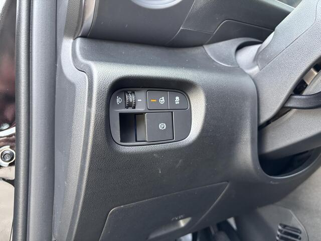 Hyundai INSTER Pulse Advanced 42 kWh | WK Deal | Uit voorraad leverbaar! | Schuif-/kanteldak | Adaptieve cruise control | Stoel- en stuurverwarming | 17 inch lichtmetalen velgen | Climate control | AppleCarplay en Android Auto