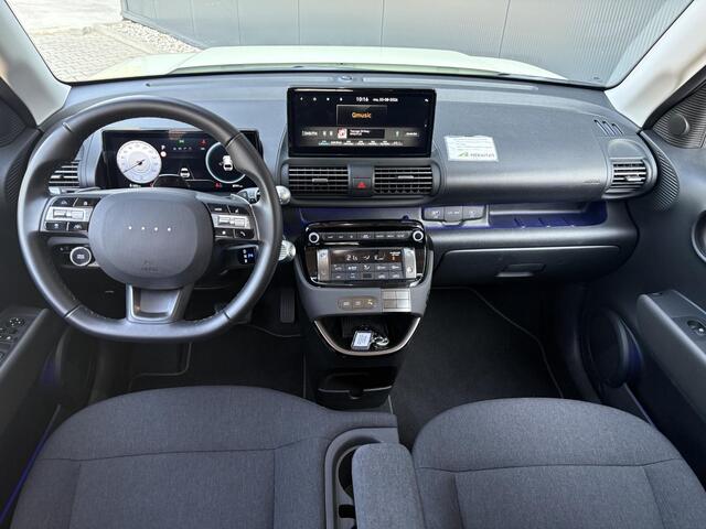 Hyundai INSTER Evolve 49 kWh / Airco / Navigatie / Cruise Control Adaptief / Apple Carplay/Android Auto /