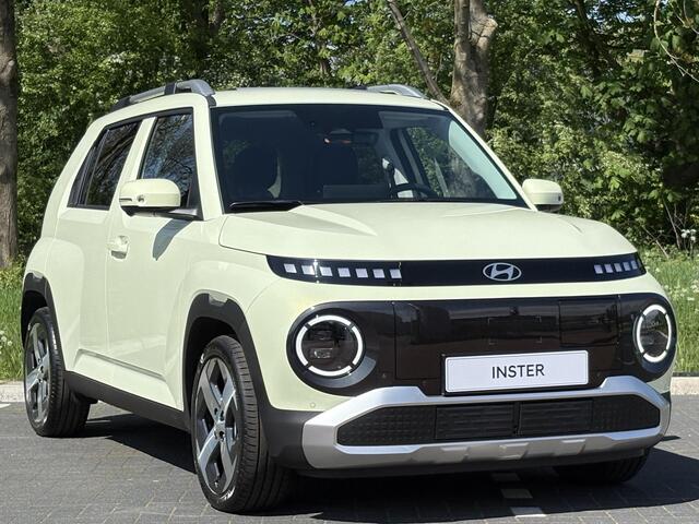 Hyundai INSTER Evolve Sky 49 kWh | UIT VOORRAAD LEVERBAAR | 360 CAMERA | STOELVERWARMING | SENSOREN VOOR & ACHTER | SCHUIF/-KANTEL DAK |