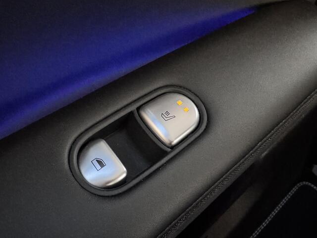 Hyundai IONIQ 5 Lounge 73kWh /Lederen bekleding /Navigatiesysteem full map /Voorstoelen verwarmd en geventileerd /Apple Carplay-Android Auto /Climate control /