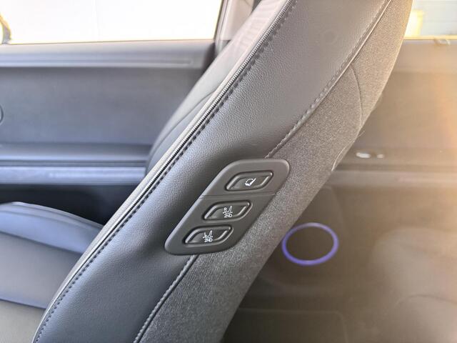 Hyundai IONIQ 5 Lounge 73kWh /Lederen bekleding /Navigatiesysteem full map /Voorstoelen verwarmd en geventileerd /Apple Carplay-Android Auto /Climate control /