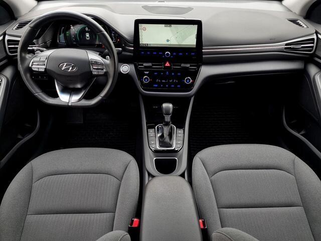 Hyundai IONIQ 1.6 GDi PHEV Plug-in Comfort Automaat / Trekhaak (Afneembaar) / Navigatie / Camera / Cruise Control Adaptief /