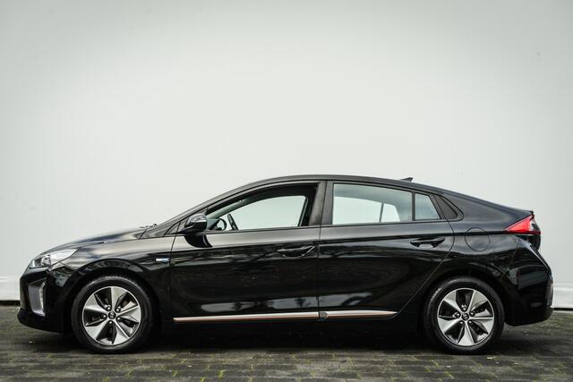 Hyundai IONIQ Comfort EV Navigatie/ Carplay/ Camera/ Adapt. cruise/ Dab/ Climate control