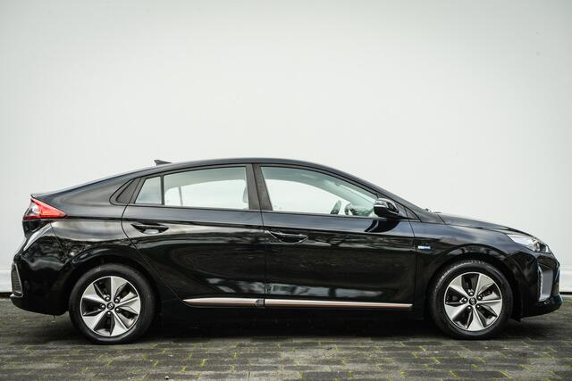 Hyundai IONIQ Comfort EV Navigatie/ Carplay/ Camera/ Adapt. cruise/ Dab/ Climate control