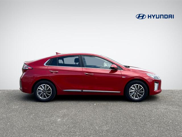 Hyundai IONIQ Comfort EV 38 kWh | Navigatie | Camera | Adapt. Cruise Control | Apple Carplay/Android Auto | Keyless Entry | Rijklaarprijs!