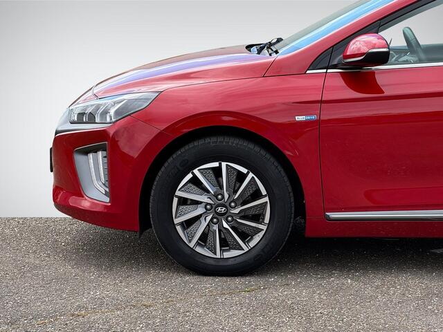 Hyundai IONIQ Comfort EV 38 kWh | Navigatie | Camera | Adapt. Cruise Control | Apple Carplay/Android Auto | Keyless Entry | Rijklaarprijs!