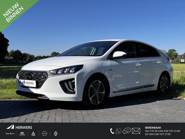 Hyundai IONIQ 1.6 GDi PHEV Comfort Automaat / Dealer onderhouden / Accu SoH 100% / EAER 52 km / Adapt. CC / Stuur- en stoelverwarming / Bluelink navigatie / Apple Carplay Android / Winterwielenset inclusief /