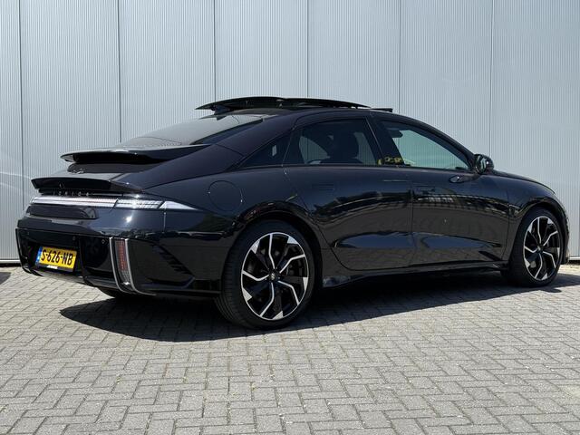 Hyundai IONIQ 6 First Edition AWD 77.4 kWh / 519 KM WLTP / Stoel- & Stuurverwarming / LED Pixel Verlichting / Schuif- & Kanteldak / 20 Inch / NL Auto /