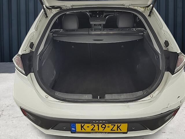 Hyundai IONIQ 1.6 GDi Premium Sky (105 PK) 1e-Eig. & Keurig-Onderh. BOVAG-Garantie. NL-Auto. Half-Leer, Trekhaak, Panoramadak, Navigatie/Apple-Carplay/Android-Auto, Cruisecontrol, Parkeersensoren-V+A, Keyless-Entry/Start, Achteruitrij Stuurverwarming, Stoelverwarming-V