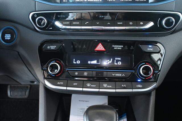 Hyundai IONIQ 1.6 GDi Hybride First Edition Automaat Clima Navigatie Schuifdak Rijklaarprijs Inruil Mogelijk!