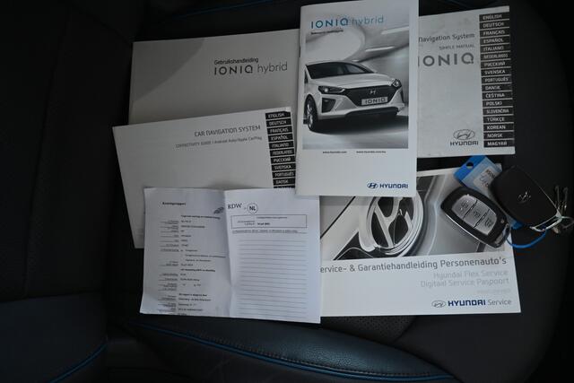 Hyundai IONIQ 1.6 GDi Hybride First Edition Automaat Clima Navigatie Schuifdak Rijklaarprijs Inruil Mogelijk!