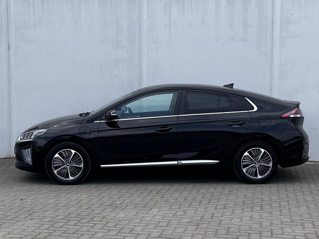 Hyundai IONIQ 1.6 GDi PHEV Comfort Smart Automaat / Dealer onderhouden / Weinig km / Accu SoH 100% / EAER 52km / Bluelink navigatie / Apple Carplay Android /