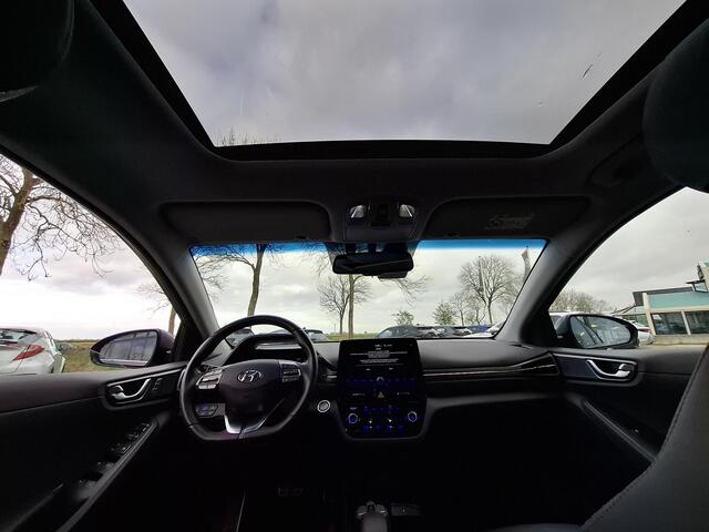 Hyundai IONIQ Premium EV 38 kWh | Pano | Leer | Stoelverwarming/koeling | Stuurverwarming | Navi | Clima | Cruise