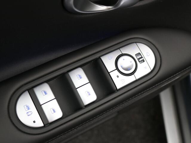 Hyundai IONIQ 5 Lounge 73kWh / NL Auto / HUD Display / 20" LMV / 98,2% SoH / Warmtepomp / Lederen bekleding / Dealer onderhouden / Full LED lampen / Luxe uitvoering / 1600KG Trekgewicht /