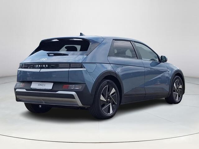 Hyundai IONIQ 5 Connect+ 84 kWh | Apple Carplay/Android Auto | Bose | Leder | Elektrische achterklep | Stoel/stuurverwarming | Head-up display | Adaptief Cruise Control | Nu uit voorraad leverbaar |