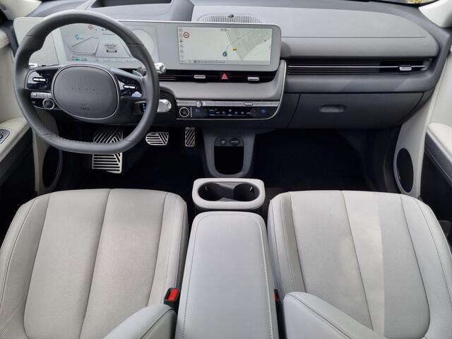 Hyundai IONIQ 5 Lounge 77.4 kWh Automaat / 1600KG Trekgewicht / Lederen Bekleding / HUD / Cruise Control Adaptief / Elektr. Achterklep / Dodehoekdetectie / Stoelverwarming / Stuurverwarming