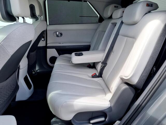 Hyundai IONIQ 5 Lounge 77.4 kWh Automaat / 1600KG Trekgewicht / Lederen Bekleding / HUD / Cruise Control Adaptief / Elektr. Achterklep / Dodehoekdetectie / Stoelverwarming / Stuurverwarming