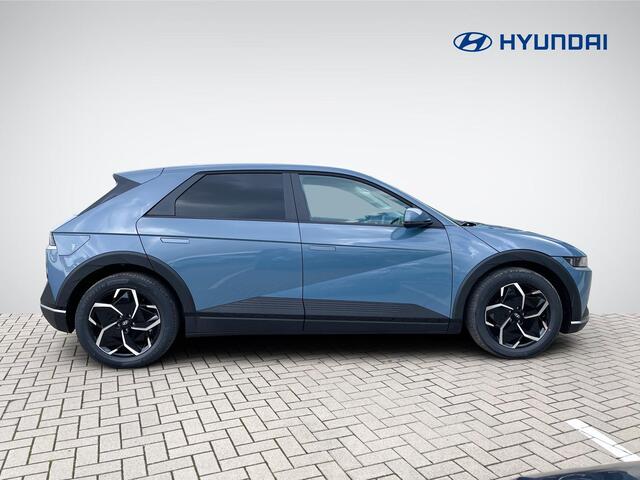 Hyundai IONIQ 5 Connect+ 77.4 kWh Hyundai IONIQ 5 Connect+ 77 kWh